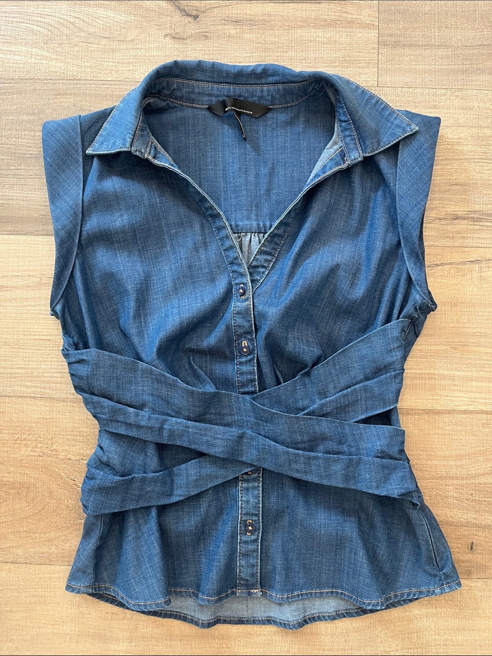 White House Black Market Denim Peplum Top Size 4 - Picture 2 of 3